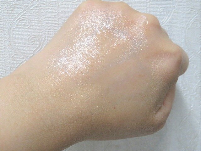 乾燥肌しろ彩