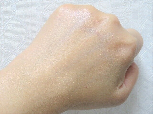 乾燥肌しろ彩